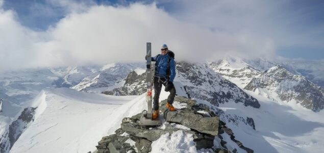 Strahlhorn (4190mslm) – Scialpinismo a Saas Fee in Canton Vallese